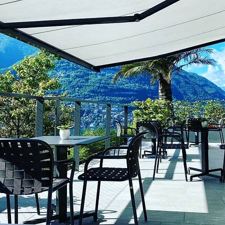 Hotell Hotel Lago 4*