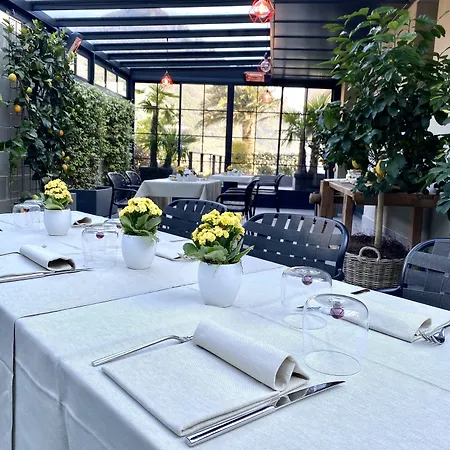 Hotel Lago 4*