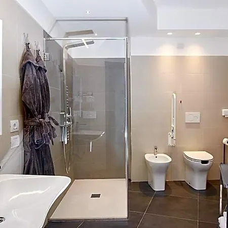 Hotel Lago Hotell
