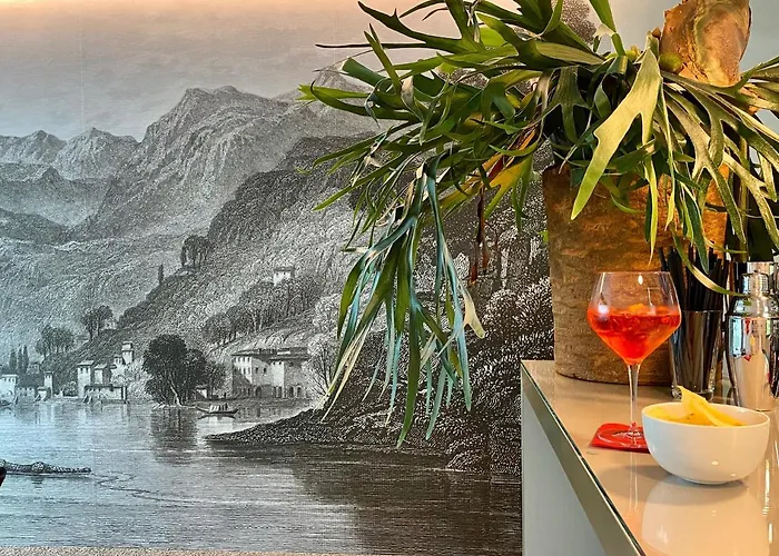 Hotel Lago تورنو