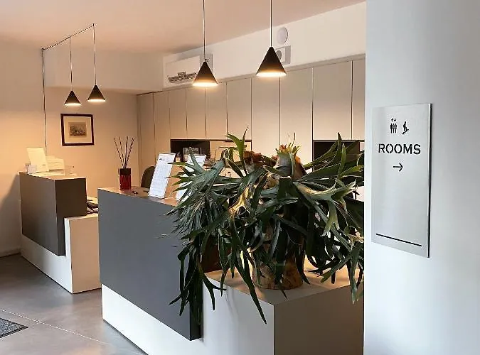 Hotell Hotel Lago 4*