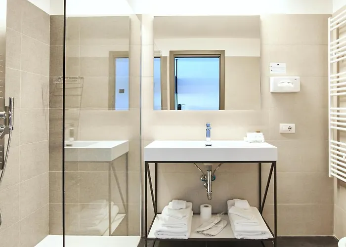 Hotel Lago 4*