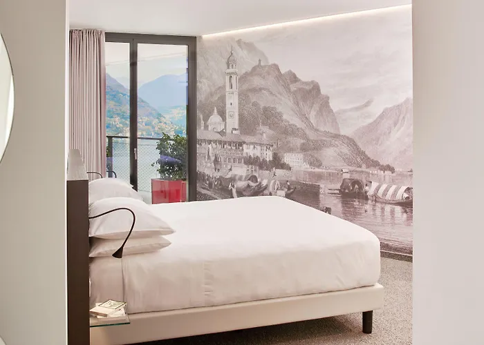 Hotel Lago فندق