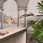 Hotell Hotel Lago 4*